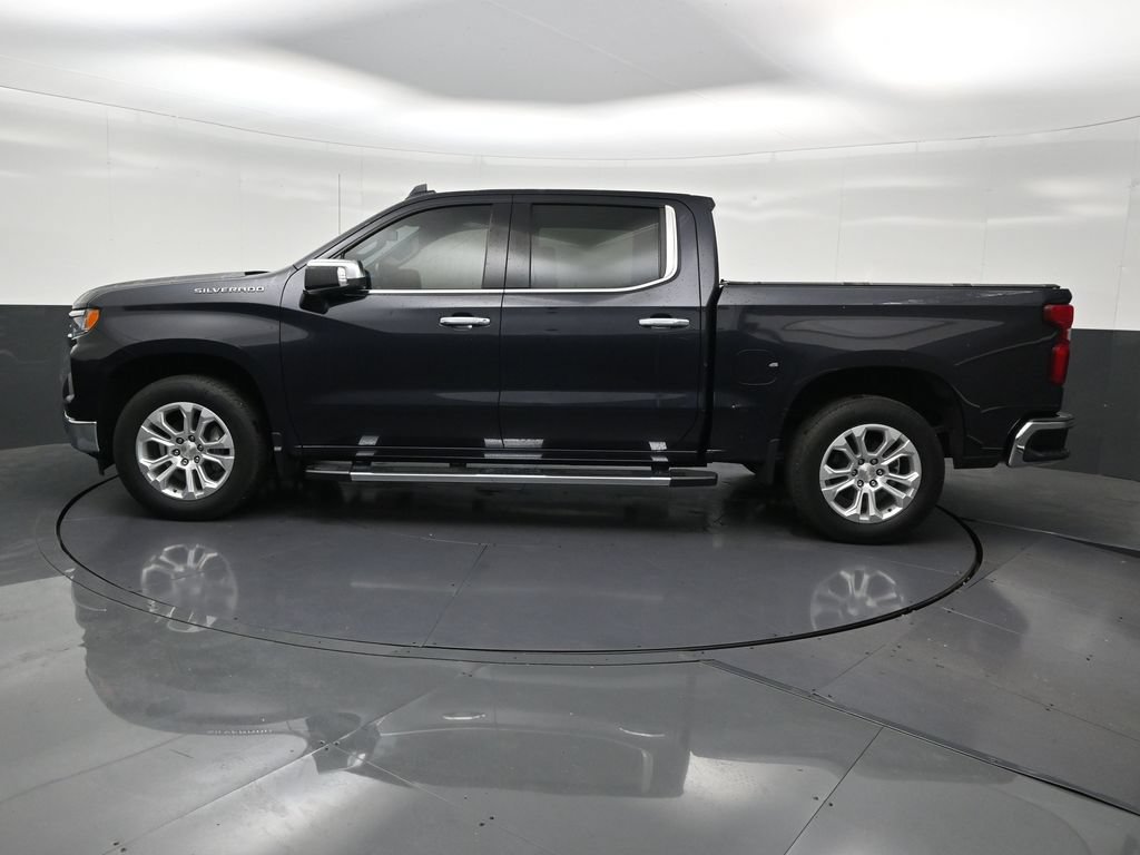 Used 2022 Chevrolet Silverado 1500 LTZ RWD image 2