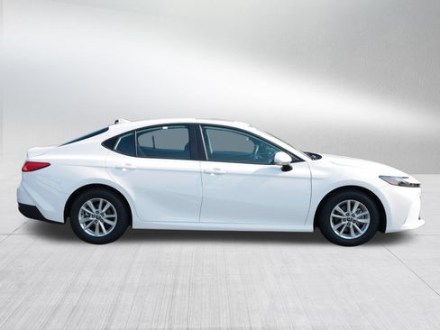 Used 2025 Toyota Camry LE w/ Convenience Package FWD image 6
