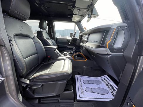 Used 2023 Ford Bronco Badlands w/ Sasquatch Package image 26