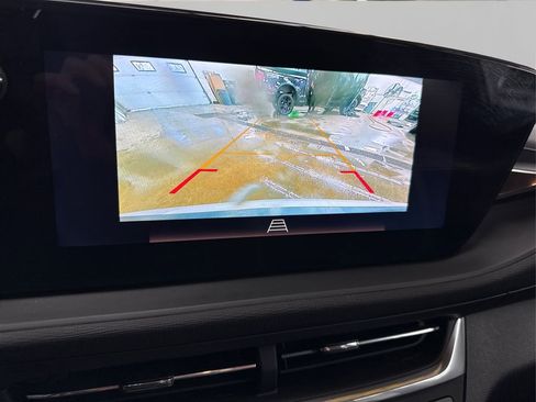 Used 2024 Buick Envista Preferred image 28