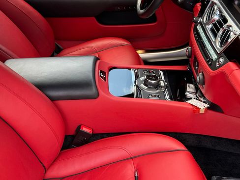 Used 2020 Rolls-Royce Wraith RWD image 39