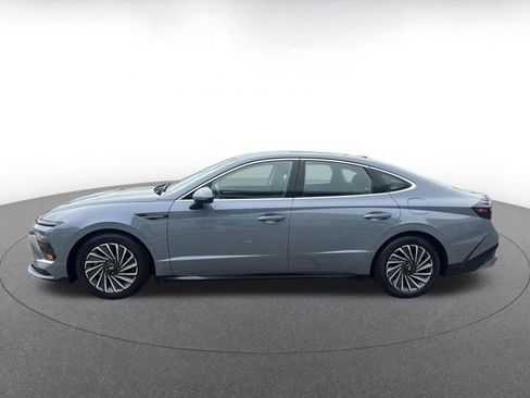 Used 2025 Hyundai Sonata SEL FWD image 10