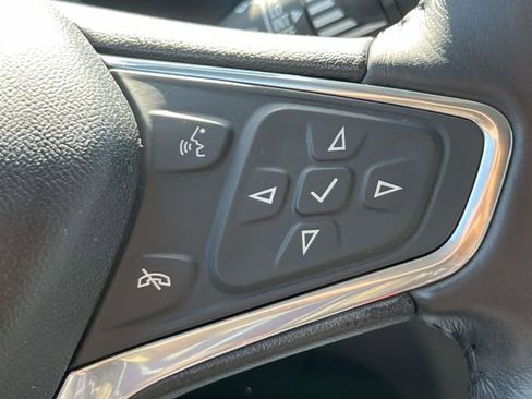 Used 2019 Chevrolet Equinox LT image 23