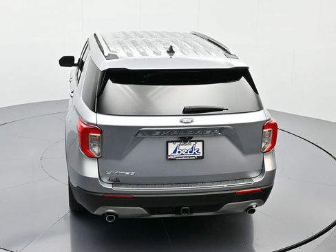 Certified 2022 Ford Explorer Limited w/ Limited Technology Package image 35