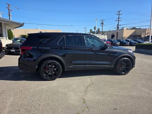 Used 2022 Ford Explorer ST w/ ST Street Pack image 3