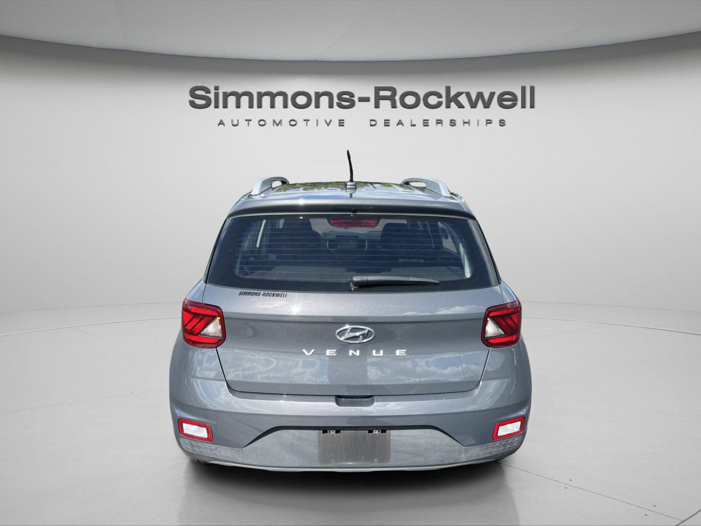 Used 2025 Hyundai Venue SEL FWD image 4