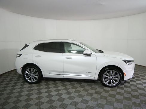 Used 2023 Buick Envision Avenir image 2