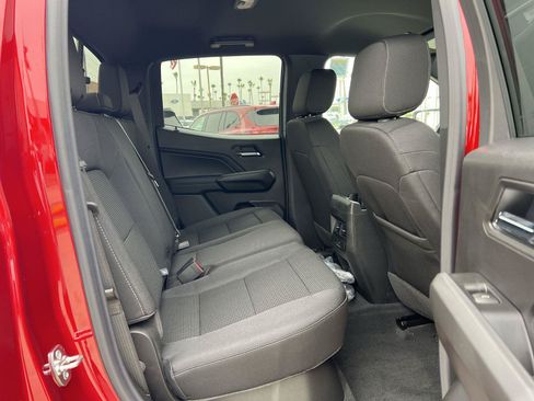 New 2026 GMC Canyon Elevation w/ LPO, Black Badging Package RWD image 28