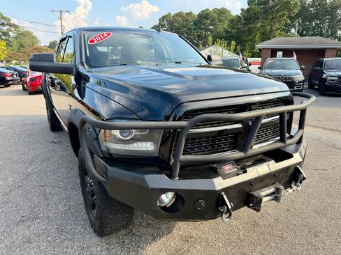 Used 2014 RAM 2500 Laramie w/ Black Appearance Group AWD/4WD image 7
