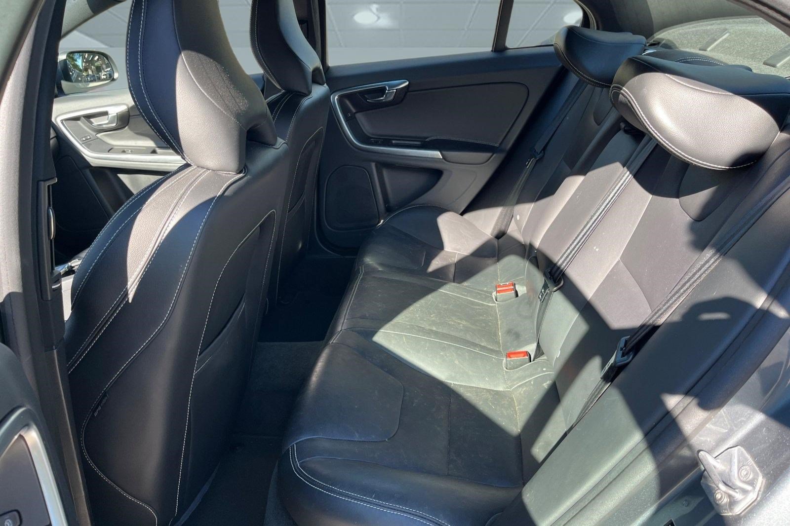 Used 2016 Volvo S60 T5 Premier w/ Convenience Package FWD image 9