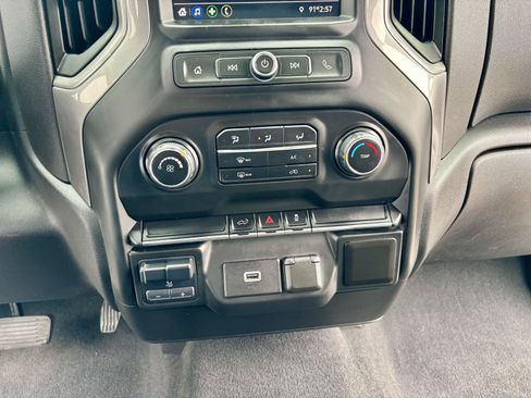 Used 2020 Chevrolet Silverado 2500 Custom w/ Custom Value Package AWD/4WD image 31