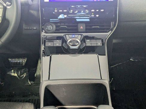 Used 2024 Toyota bZ4X FWD image 42