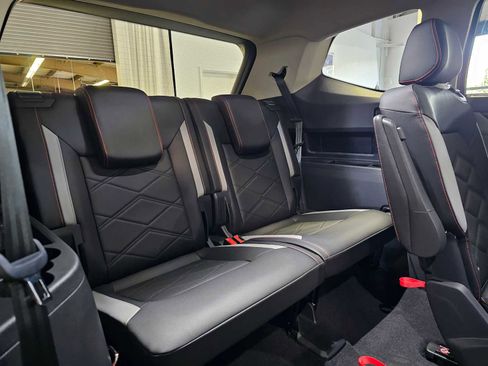 Used 2026 Volkswagen Atlas Peak Edition AWD/4WD image 14