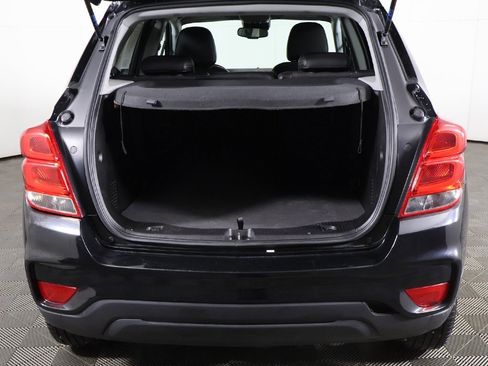 Used 2018 Chevrolet Trax LT w/ Sun & Sound Package image 13