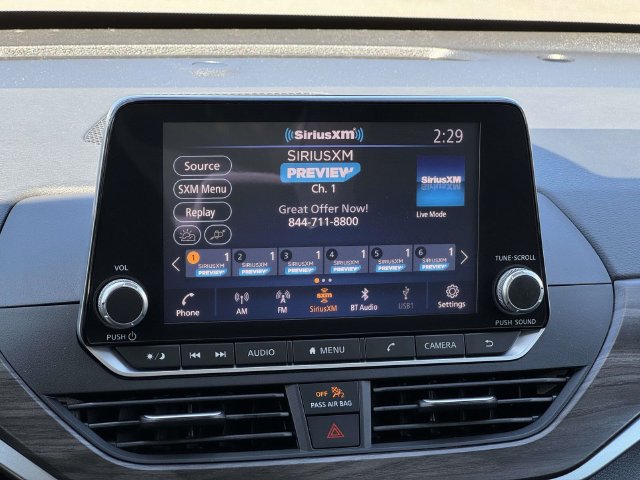 Used 2025 Nissan Altima 2.5 SV FWD image 16