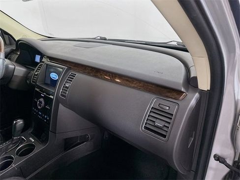 Used 2019 Ford Flex Limited image 30