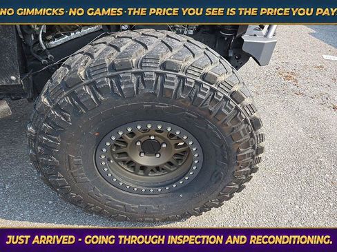 Used 2023 Jeep Wrangler Unlimited Sport AWD/4WD image 8