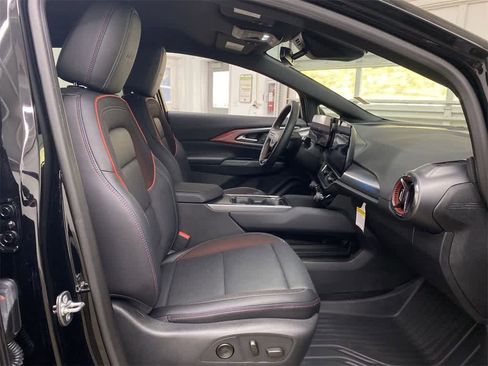 Used 2024 Chevrolet Equinox EV RS image 20