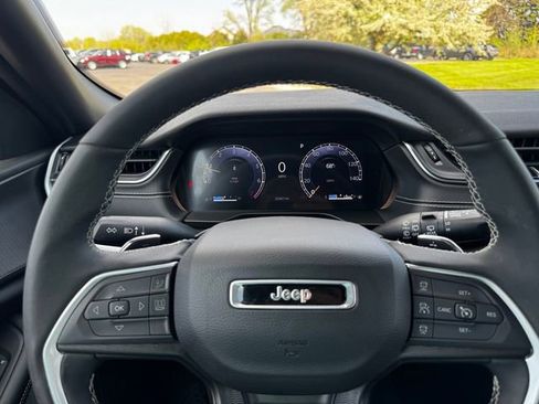 Certified 2024 Jeep Grand Cherokee L Laredo w/ Luxury Tech Group I AWD/4WD image 25