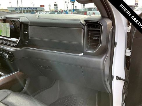 Used 2023 GMC Sierra 1500 SLT image 26