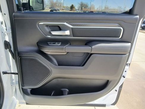 New 2026 RAM 1500 4x4 Crew Cab image 17