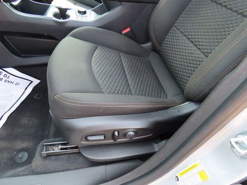 Used 2020 GMC Terrain SLE w/ Driver Convenience Package image 44