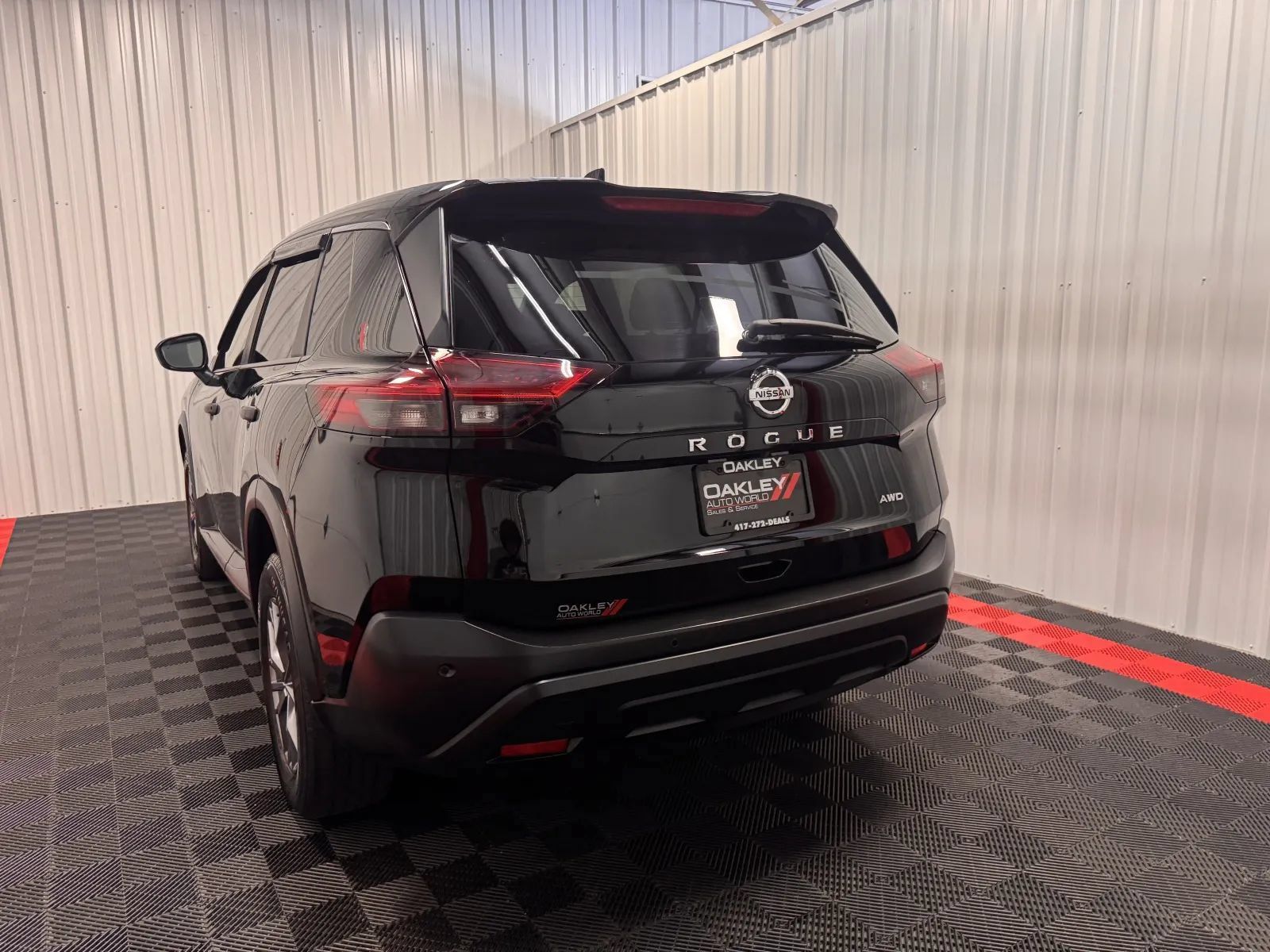 Used 2021 Nissan Rogue S AWD/4WD image 12