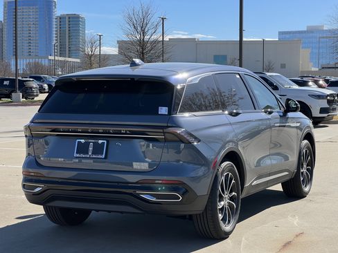 New 2026 Lincoln Nautilus Premier image 9