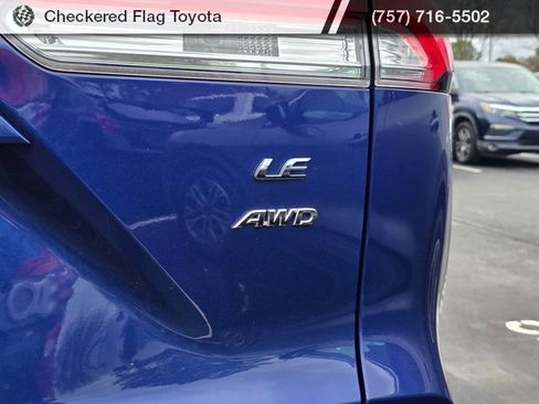 Used 2023 Toyota Corolla Cross LE image 8