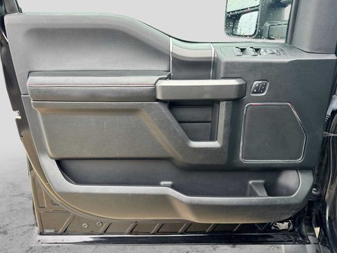 Used 2016 Ford F150 Lariat w/ Equipment Group 502A Luxury AWD/4WD image 30