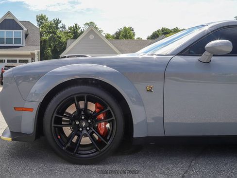 Used 2021 Dodge Challenger R/T Scat Pack RWD image 4