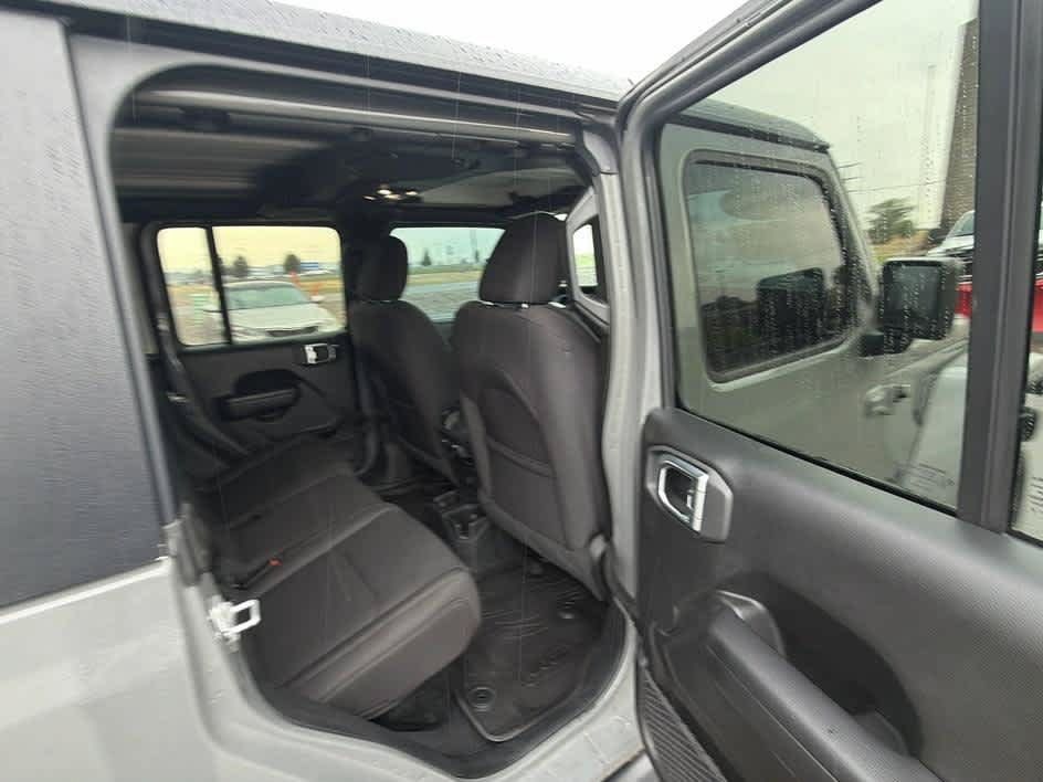 Used 2023 Jeep Gladiator Sport AWD/4WD image 25