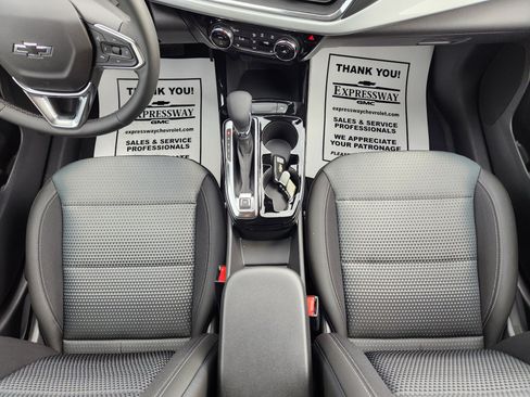 New 2026 Chevrolet Trax LT w/ Driver Confidence Package FWD image 11