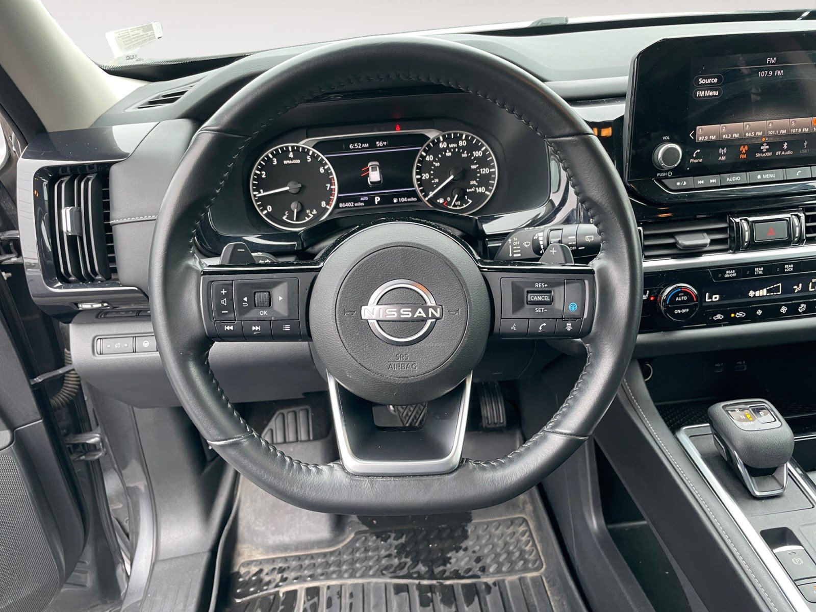 Used 2023 Nissan Pathfinder SV AWD/4WD image 15