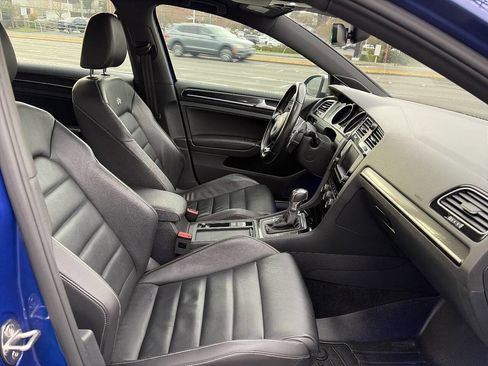 Used 2017 Volkswagen Golf R 4Motion AWD 4dr Hatchback 6A w image 18