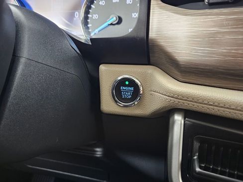 Used 2024 Ford Expedition Limited image 30