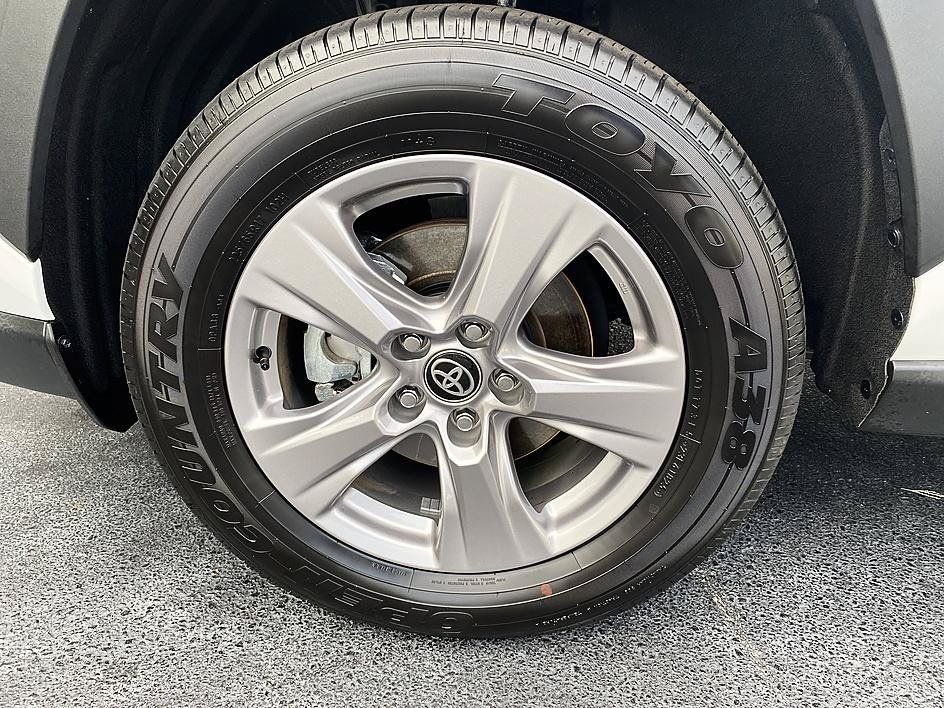 Certified 2025 Toyota RAV4 XLE AWD/4WD image 27