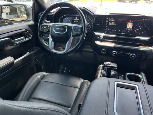 Used 2022 GMC Sierra 1500 SLT w/ SLT Convenience Package AWD/4WD image 15
