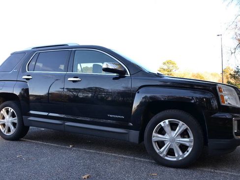 Used 2017 GMC Terrain SLT image 4