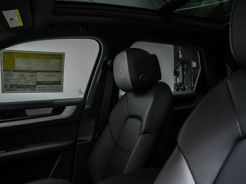 New 2026 Porsche Cayenne S image 31