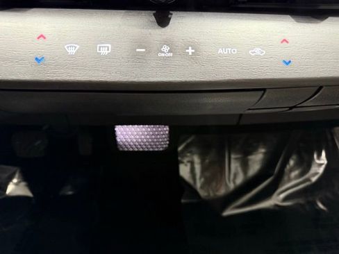 Used 2023 Nissan Ariya AWD image 33