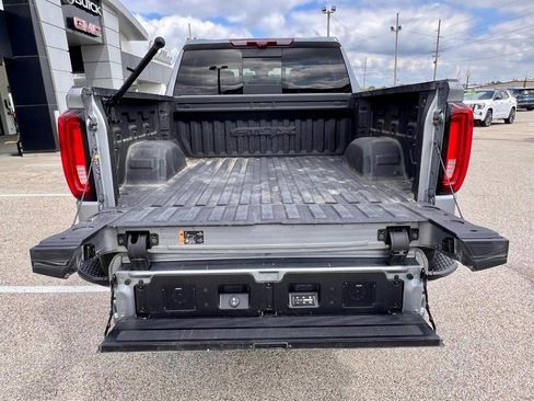Used 2023 GMC Sierra 1500 AT4X image 6