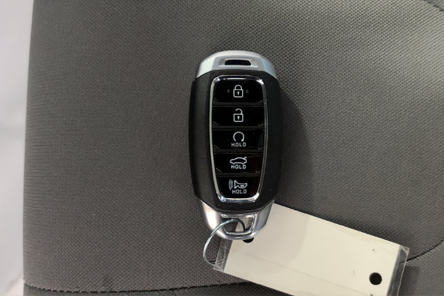 Used 2021 Hyundai Elantra SEL FWD image 30