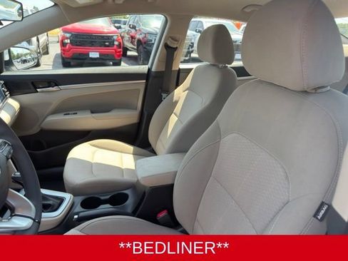 Used 2019 Hyundai Elantra SEL FWD image 8