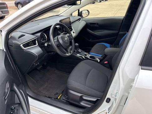 Used 2022 Toyota Corolla LE image 14