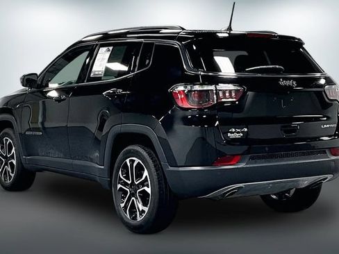 Used 2023 Jeep Compass Limited AWD/4WD image 5