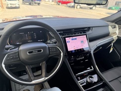 New 2025 Jeep Grand Cherokee Limited w/ Luxury Tech Group II AWD/4WD image 21