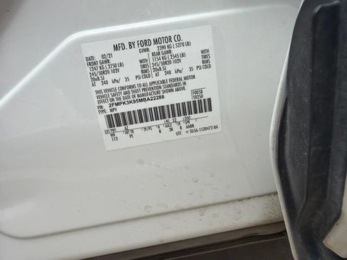 Used 2021 Ford Edge Titanium w/ Equipment Group 301A FWD image 6