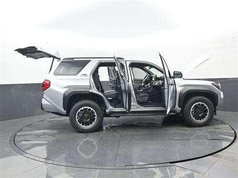 New 2025 Toyota 4Runner TRD Off-Road Premium image 32