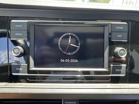 Used 2024 Volkswagen Jetta SE FWD image 15